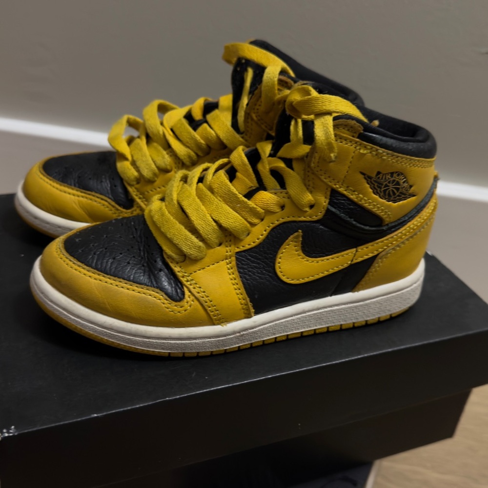Nike Kids Black and Yellow High-Top Sneakers